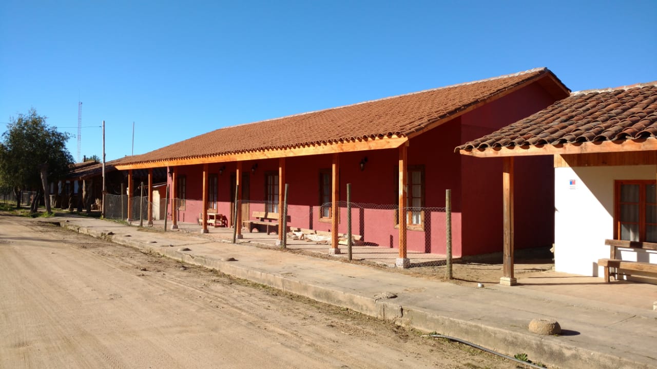 Proyecto residencial con techumbre